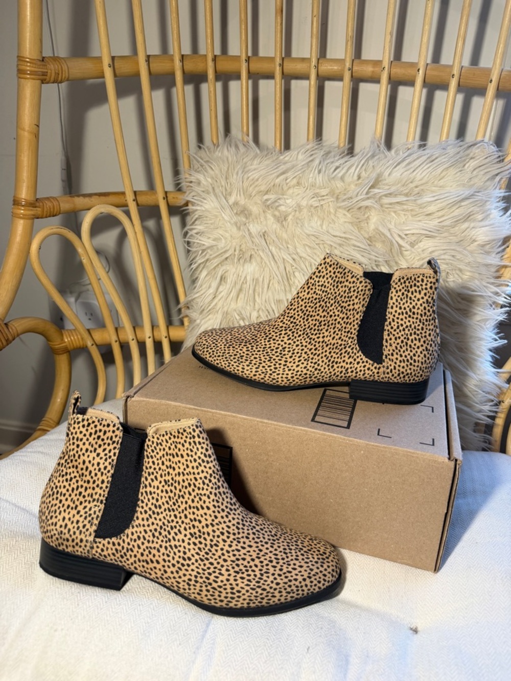 Women’s Cheetah Print Ankle Boots Size 10 Chelsea Boot Leopard Slip On Shoes